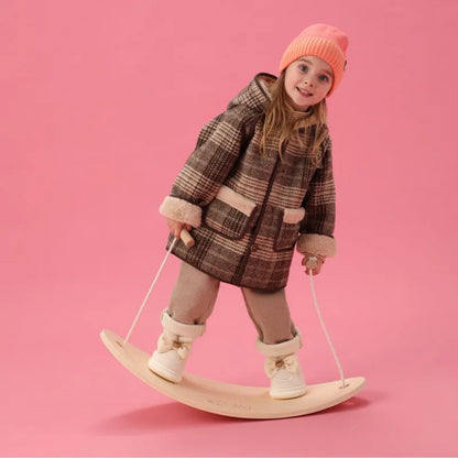 A Wooden Balance Board - Poco Waldorf Play-Pocokids